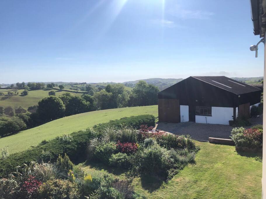 Country With Gardens